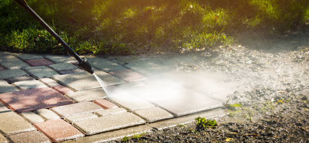 Best Pool Deck Cleaning  in Morton, WA